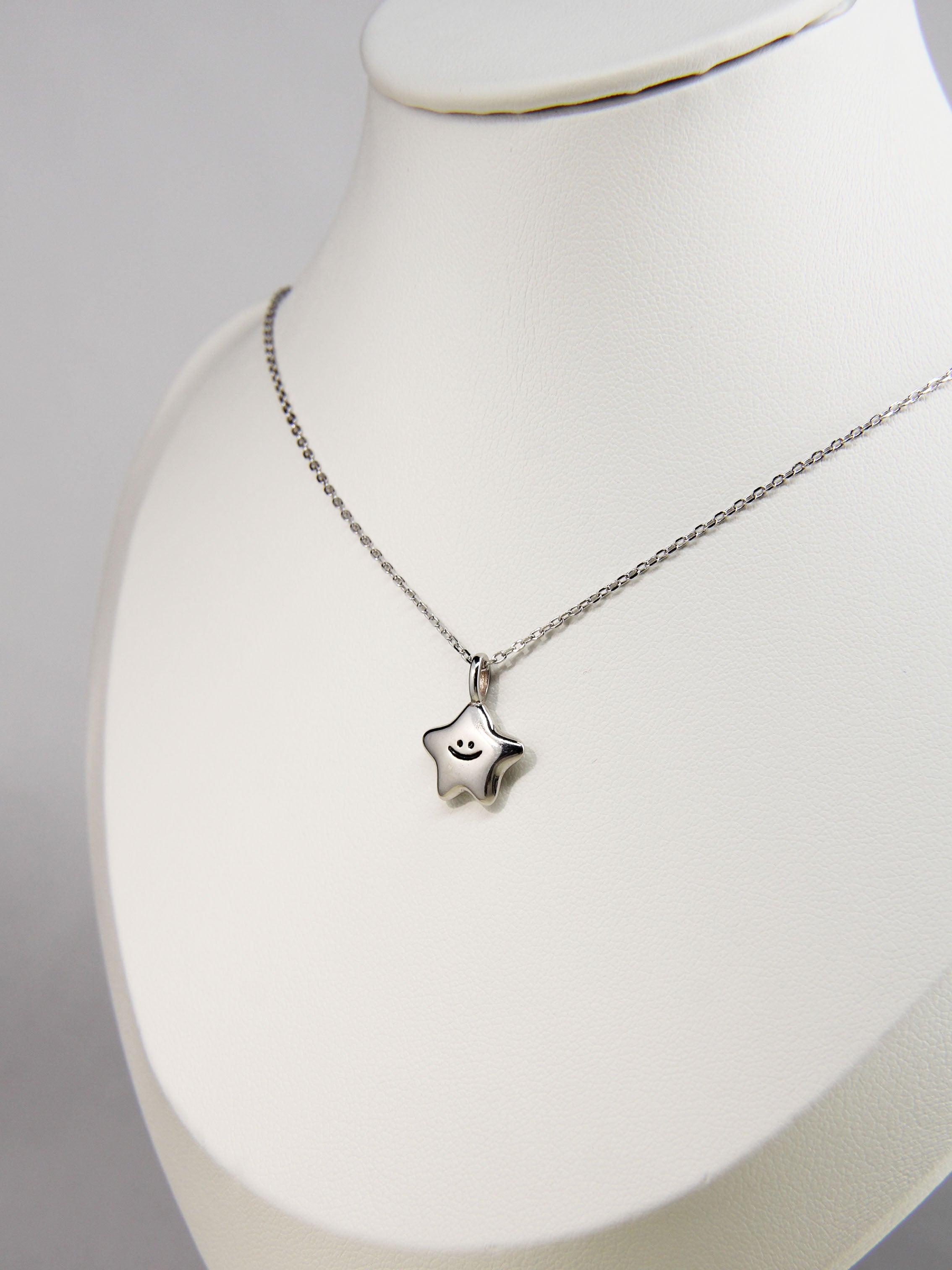 • Smiling Star Necklace Smiley Face Necklace Sterling Silver Pendant Jewelry •