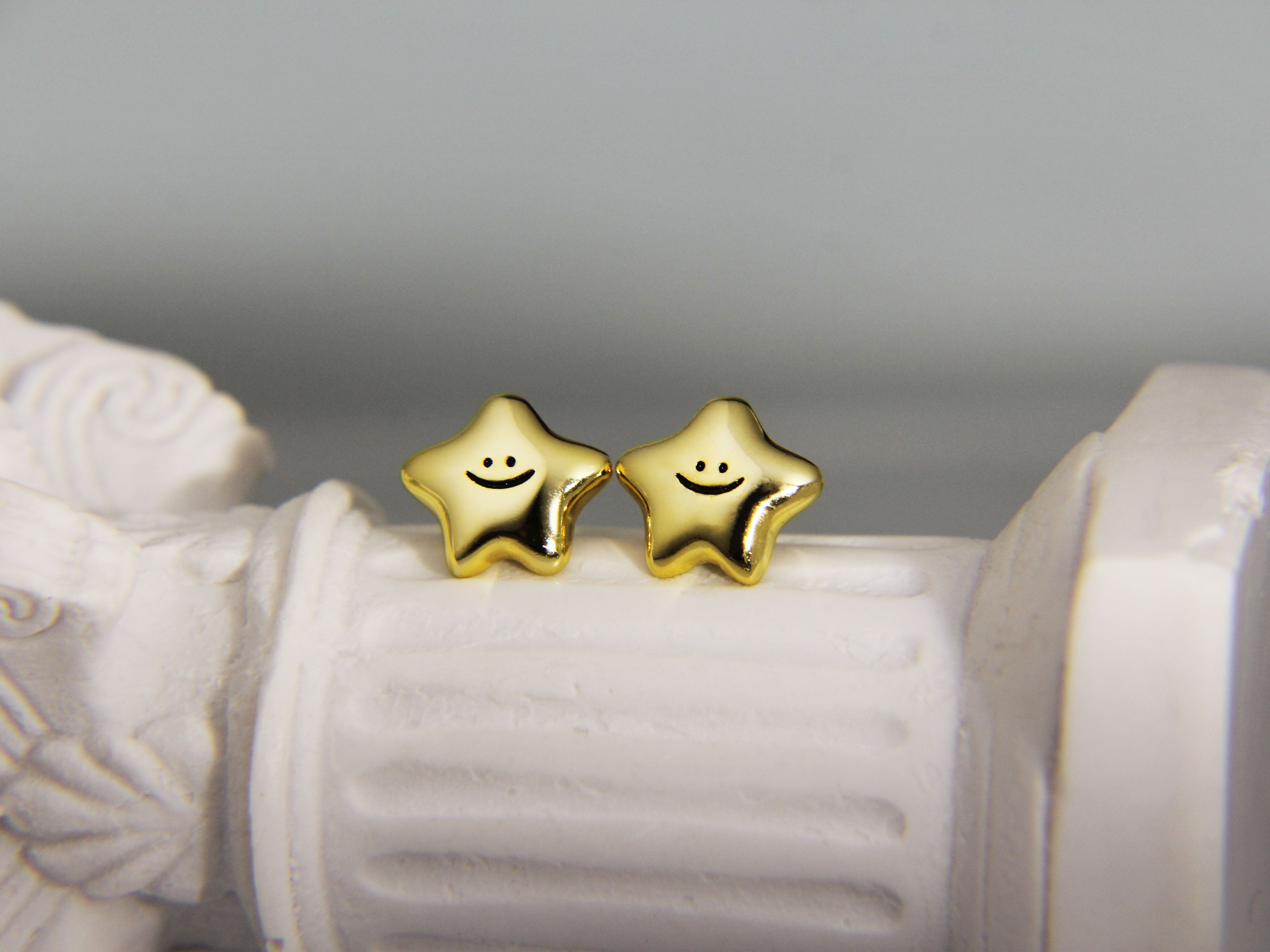 • Smiling Star Ear Studs Earrings Smiley Face Jewellery Sterling Silver Jewelry •