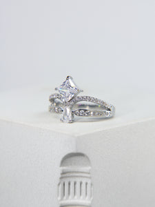 • Princess Diamond Ring | Coronation Diamond Ring | Pear Diamond Ring •