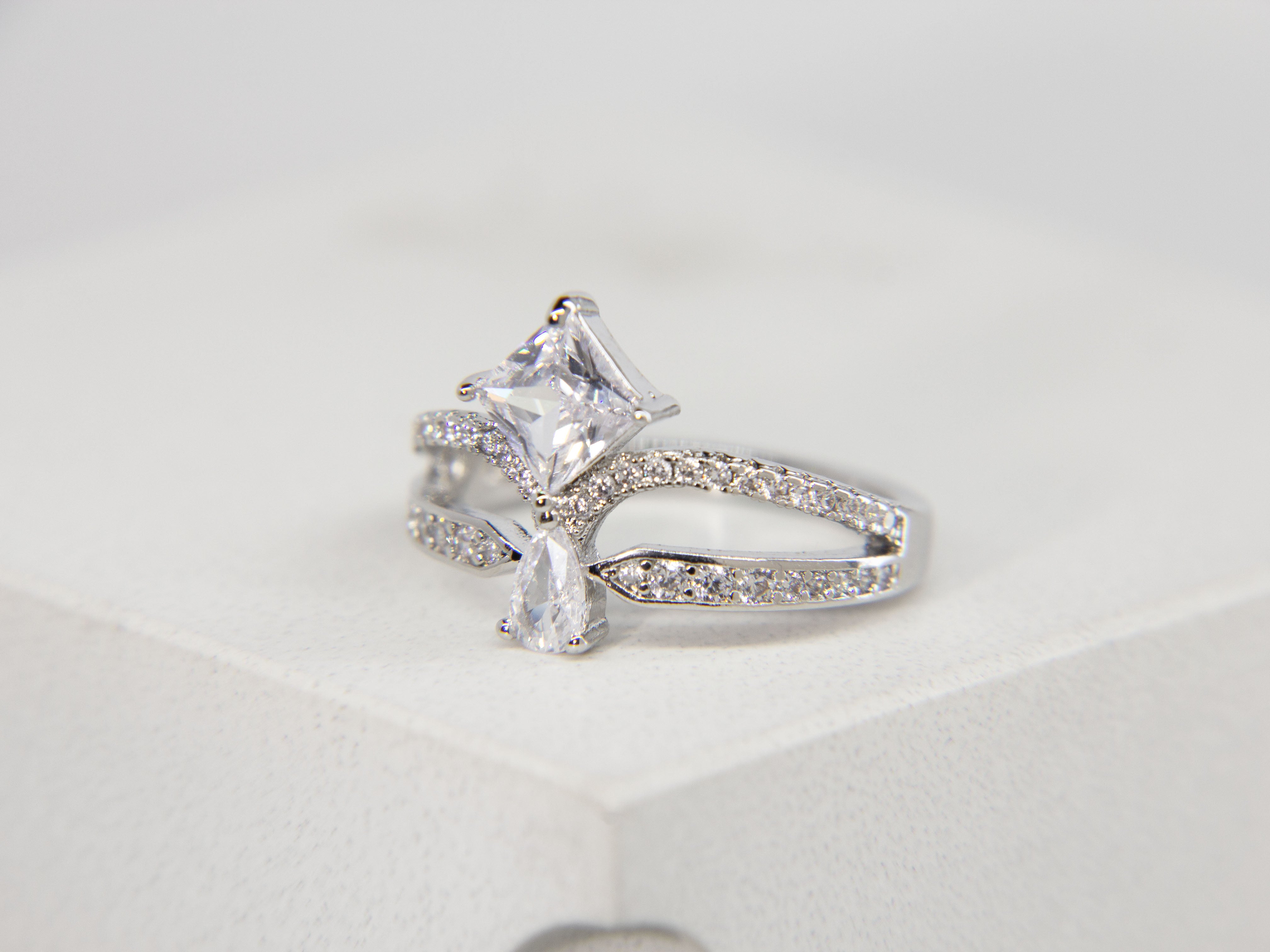 • Princess Diamond Ring | Coronation Diamond Ring | Pear Diamond Ring •