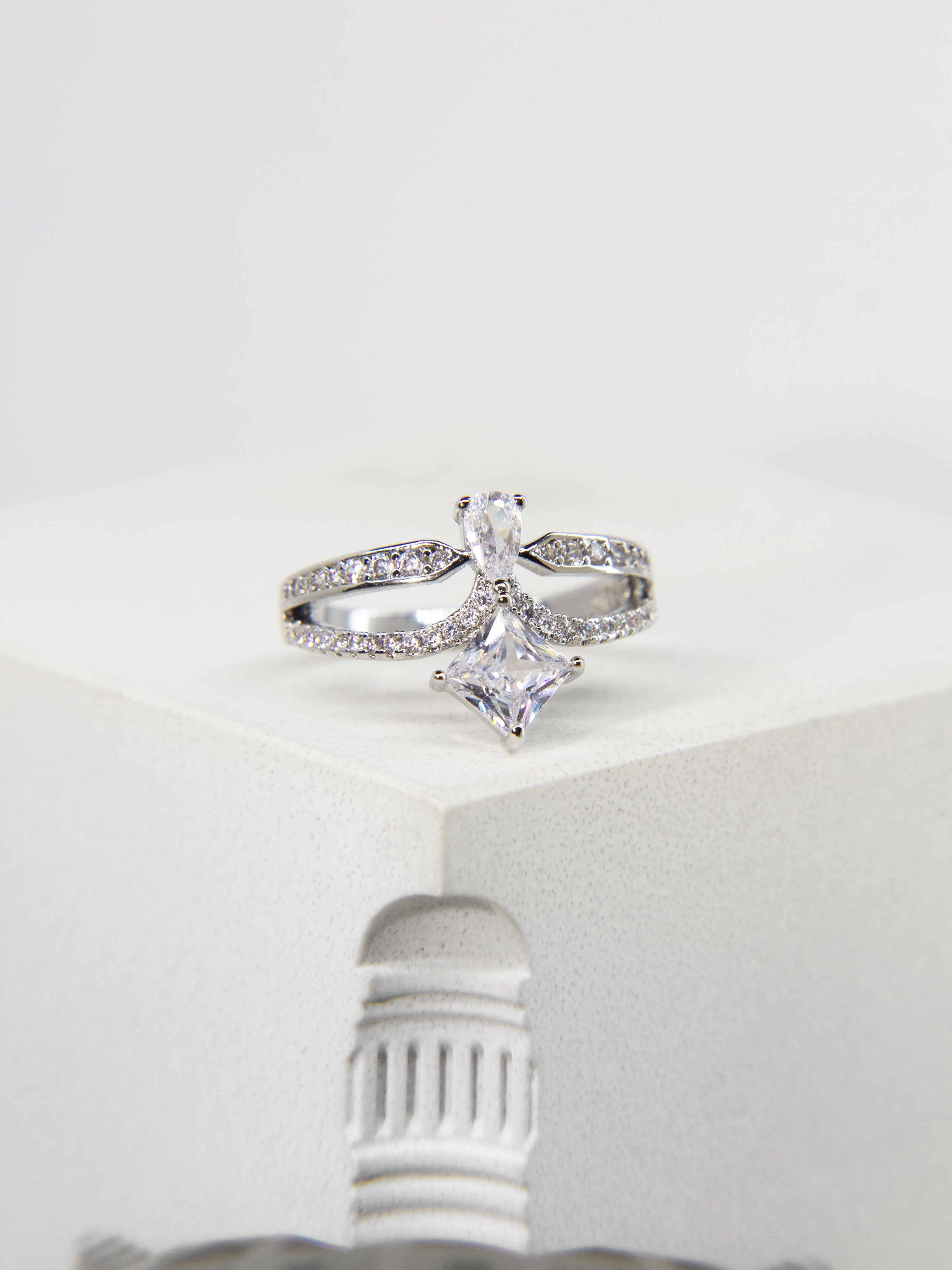 • Princess Diamond Ring | Coronation Diamond Ring | Pear Diamond Ring •