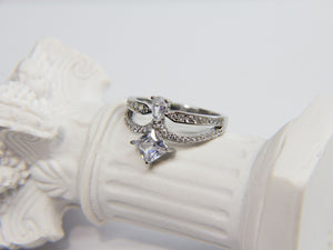 • Princess Diamond Ring | Coronation Diamond Ring | Pear Diamond Ring •