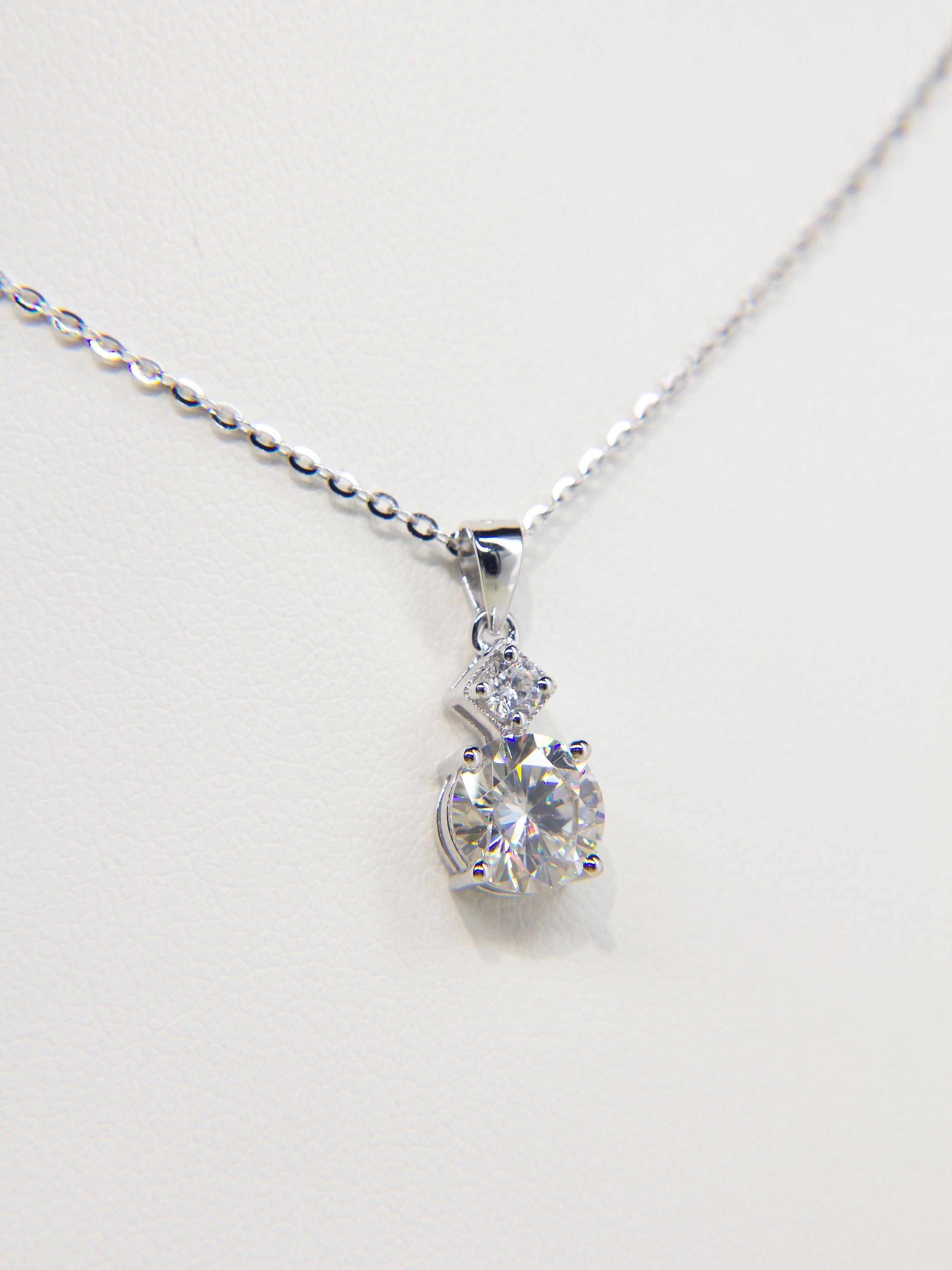 • 1ct Solitaire Moissanite Diamond Pendant Necklace •