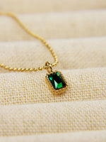 Load image into Gallery viewer, • Emerald Gemstone Necklace | 18K Gold Vintage Necklace| Emerald Pendant Necklace •
