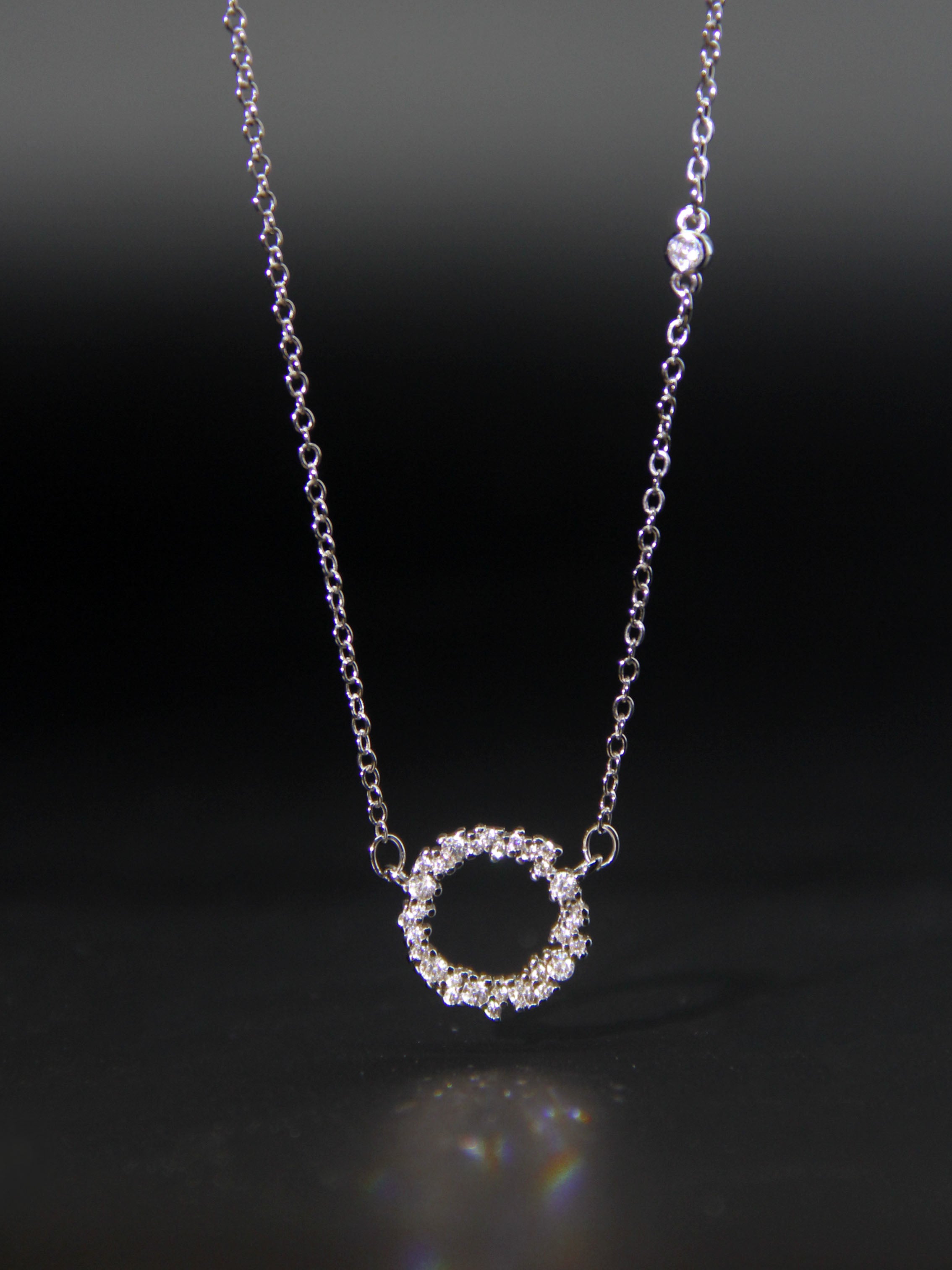 • Irregular Circle Paving CZ Diamond Necklace •